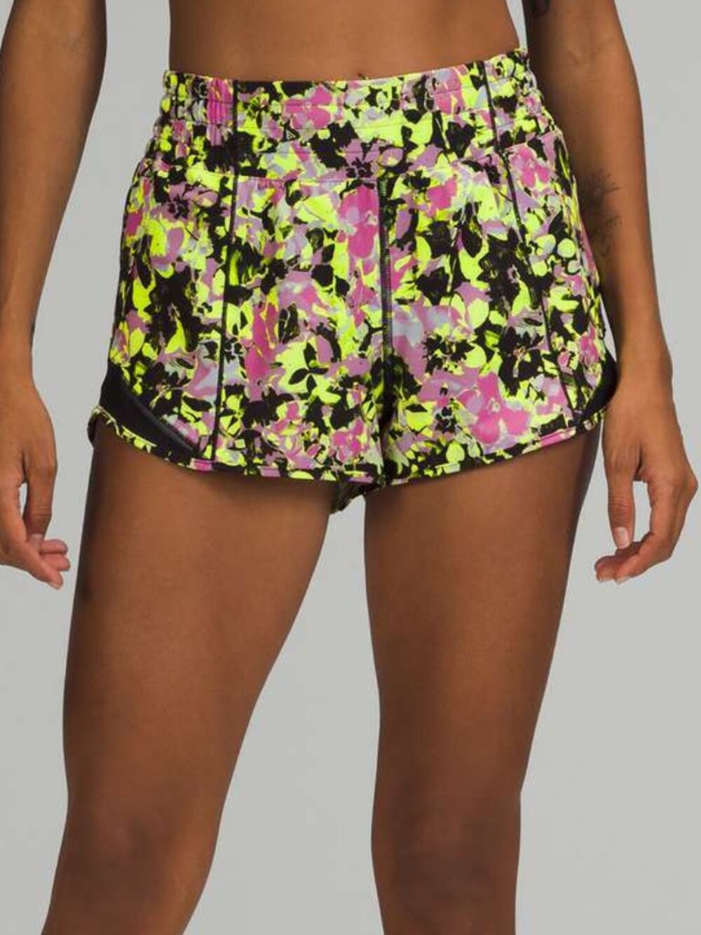 Lululemon Hotty Hot High-Rise Lined Short 2.5" - 8 Inflected Highlight Yellow